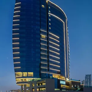 Radisson Blu Hotel, Canal View ***** Dubai